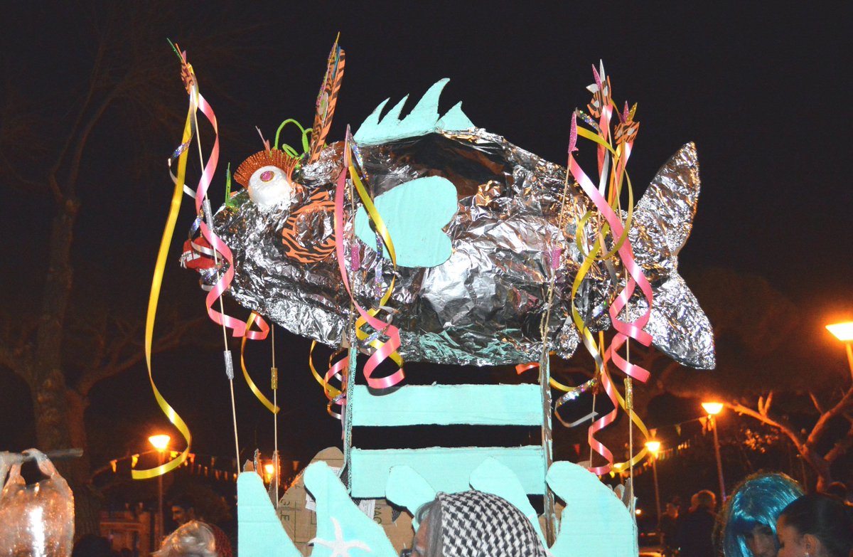 Los puntaumbrieños entierran mañana miércoles la sardina del #CarnavalDeLaLuz16 puntaumbria.es/opencms/opencm… #PuntaUmbría