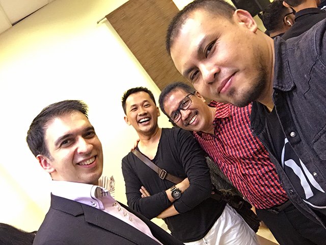 jokoanwar's tweet photo. Wuihhh ketemuan produser dan sutradara keren! @ManojPunjabiMD @Hanungbramantyo https://t.co/yMW72KRcgr