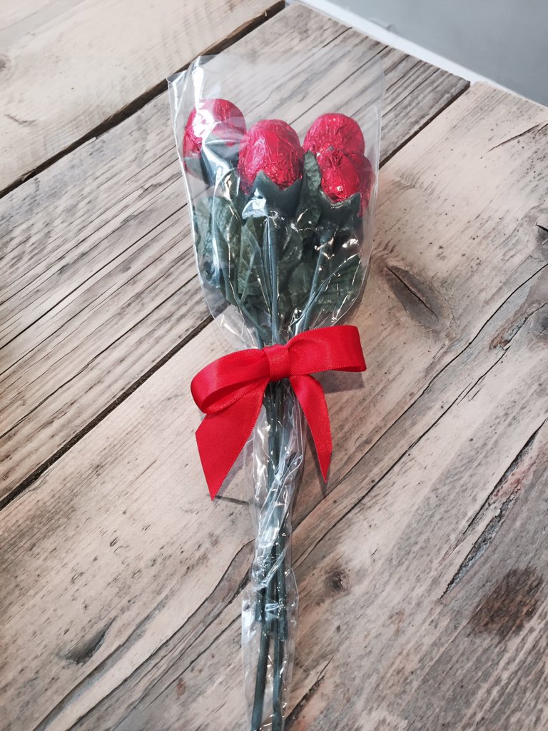 jessrees1's tweet photo. My colleague's better than your colleague @Sophie_Evans9 x https://t.co/PbTaHxoIui