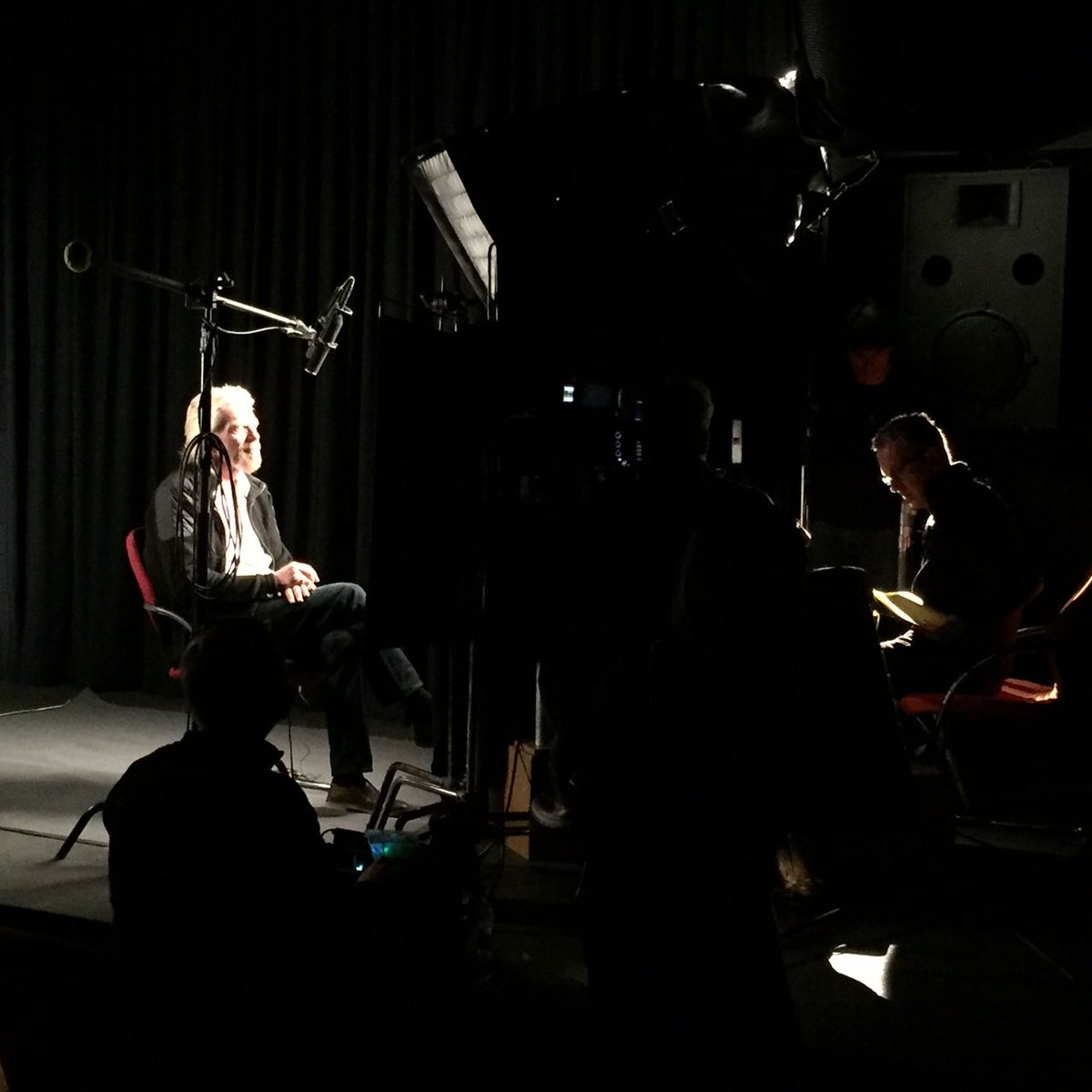 richardbranson's tweet photo. Today, storytellers have to be entrepreneurs &amp; entrepreneurs have to be storytellers:  https://t.co/iWNPJWLd5H https://t.co/AdhKDHSDgj