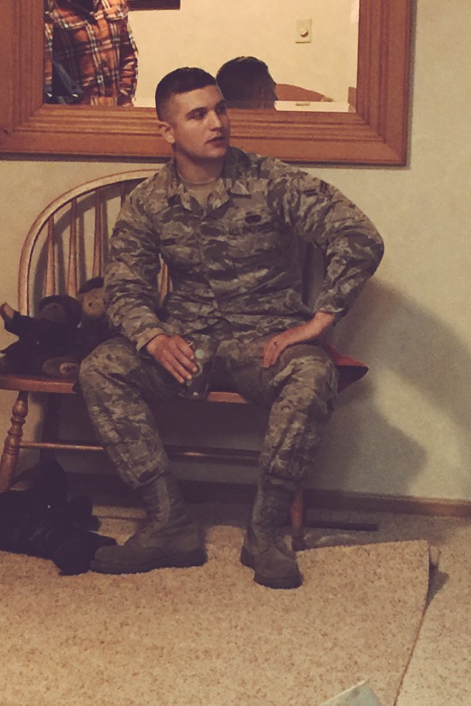 Riileyhorn's tweet photo. When your dog is just as excited to see your airman as you are #AirmanFirstClass #MyHeroIsMyBrother ✈️🇺🇸 https://t.co/1VxvO0MNWO