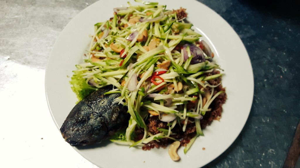 rodsisen's tweet photo. This menu is Yum-Pra-Douk-Fool.I like to eat it.Dinner with my family.#STSIEP10 https://t.co/w9XwoDXAOM