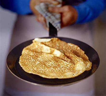 fivefifthsuk's tweet photo. FYI - pancakes will be served 4:30-5pm today! #PancakeDay https://t.co/u5fEmuwdJE