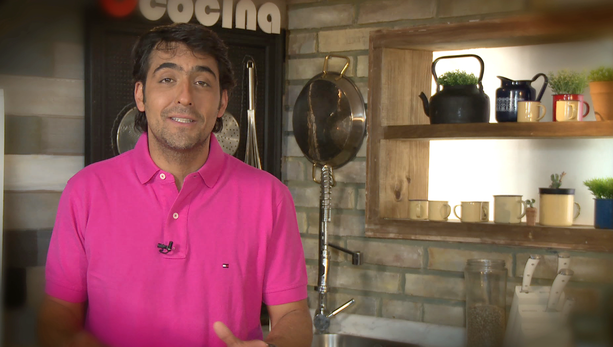 Ccocina13C's tweet photo. SI QUIERES DISFRUTAR DE LOS MEJORES INVITADOS DEL 2015, NO TE PUEDES PERDER @Ccocina13C POR @CANAL_13C https://t.co/pWZQ4IUMH8