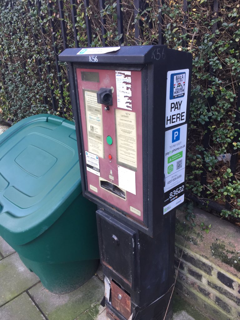 JackAlanPerkins's tweet photo. Comedy show trying to pay for parking with @lambeth_council .... #eatmycoins #shambles I guess I'll pay you by phone https://t.co/32nMZTVcMT