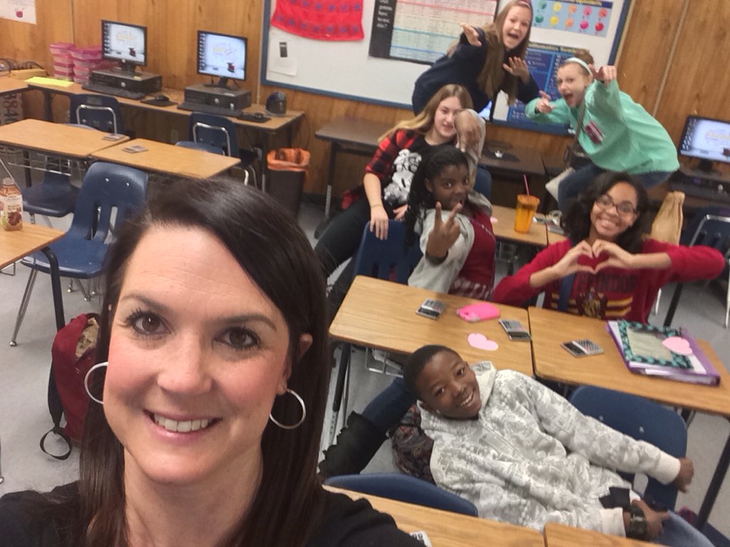 guthrie_mindy's tweet photo. Mrs. Guthrie's 1st Period! #cmmstallions #haveaheartweek https://t.co/9OjJXhFmX9