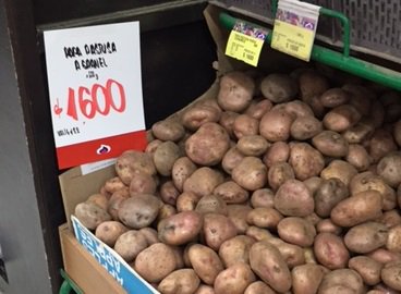 DignidadPapera's tweet photo. 1 bulto de 50 kg de papa parda pastusa 
$54.000 en Nariño
58 en Cavasa (Cali)
80 en Corabastos
160 en Olímpica https://t.co/rMQIeH8q7Y
