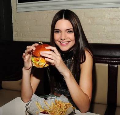 Happiness. <a href="/KendallJenner/">Kendall</a> #omg #iwanttobethatburger #eatme #mmm #pls #perfect #burger