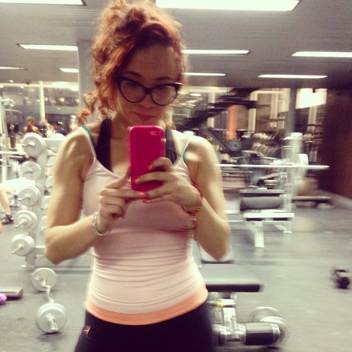 ximefenolf's tweet photo. Buenos días!!!
#legday
Quieres entrenar conmigo ??? Te invito a @SmartFitMex
Plan Black
#getpumping https://t.co/oMEfnivkwO