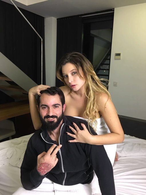 Terminado el rodaje de hoy para @VirtualRealPorn con @annapolinaxxxx https://t.co/1cRK1edgp1<a class="tags" href="/tag/virtualrealporn">@virtualrealporn</a><a href="/tag/firstanal"class="tags"><span>#firstanal</span></a>
