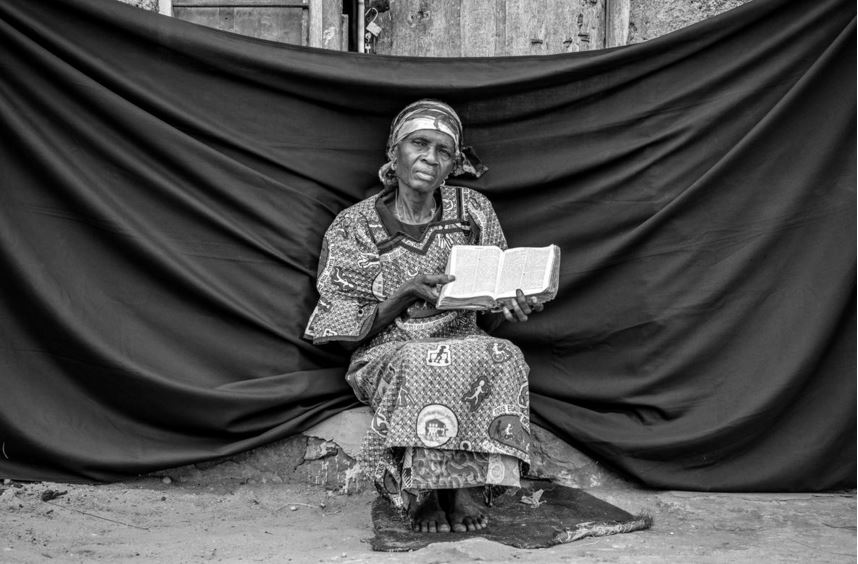 "The Most Important Thing:" #refugees &amp; their prized possessions. photos by <a href="/brian__sokol/">Brian Sokol</a> tracks.unhcr.org/2016/02/the-mo…