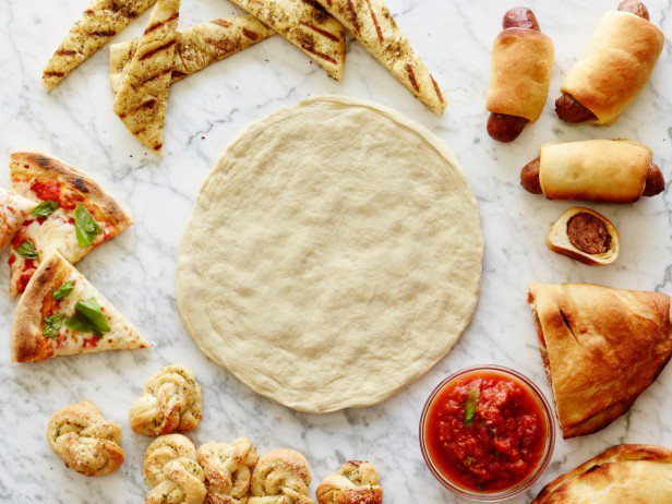 CookingChannel's tweet photo. In honor of #NationalPizzaDay here are 5 things to make with pizza dough: https://t.co/UrIuF1zQAZ. https://t.co/6Rh1cUXq95