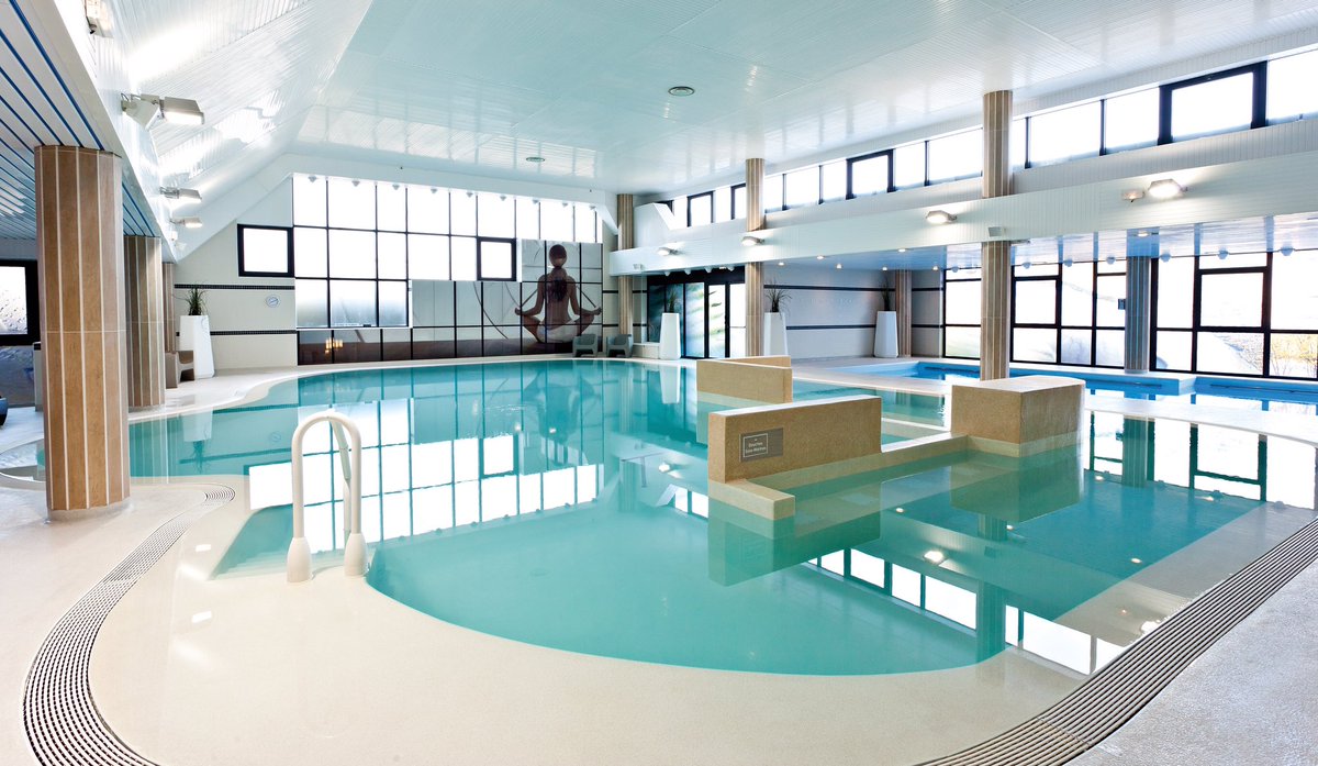 TBT9_W9's tweet photo. Ce soir @ericetramzy vont jouer pour vous envoyer en thalasso à Ouistreham avec @Thalazur les chéris ! #JeuTPMP 🎁😉 https://t.co/Nk9eKNo6py
