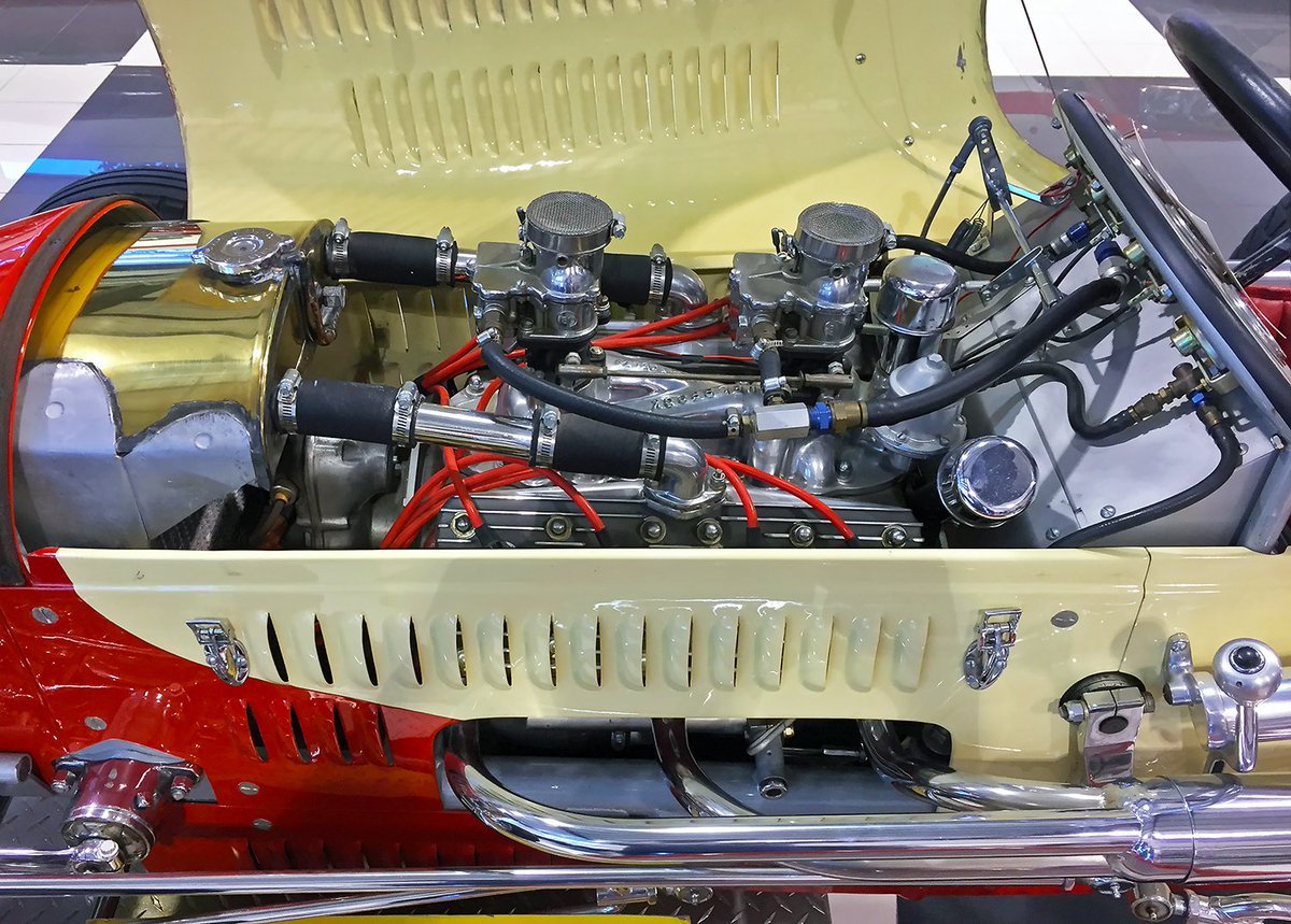 EdelbrockUSA's tweet photo. 2 Carb Tuesday we go back to the late 1940's with Vic Sr's nitro burning #27 midget racer.
#2carbTuesday #edelbrock https://t.co/NZTBnPUXBf