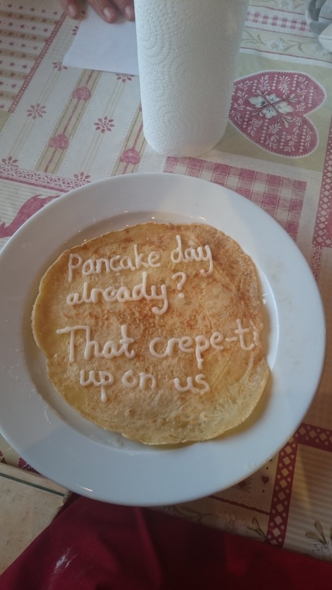 SkiBeat's tweet photo. Rob in Marmotton has been at the icing again #niceicing #marmottoncrepes #peisey https://t.co/TSwO2plfhq
