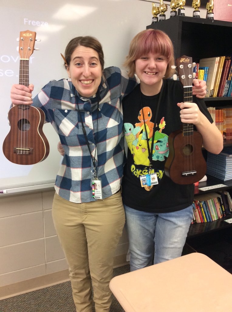 gracemcdillon's tweet photo. Elizabethan ukulele bards just singing about Shakespeare. #wcsmission #mystudentsrock https://t.co/RH5oOg9BG4