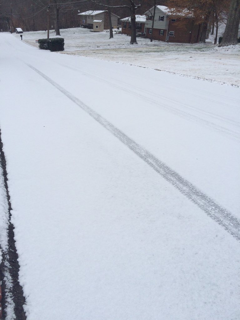 DrShannonSiebe's tweet image. In case you were wondering. Good call KCS. #solidice #busroute @knoxschools