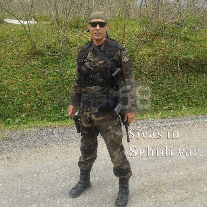 aksvslise's tweet photo. Cizrede görev yapan özel harekat polisimiz osman yurt şehit olmuştur 
#BASİMİZ SAGOLSUN https://t.co/E3fwsnSRuj