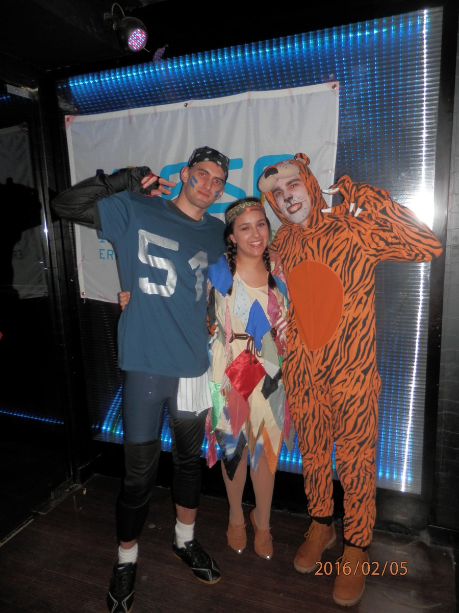 ESNVigo's tweet photo. Aqui os dejamos las fotos del pasado jueves en Tokyo de la Carnival Party #ESNWelcomeDays https://t.co/0OYLarnpxJ https://t.co/ObuZchsWoG