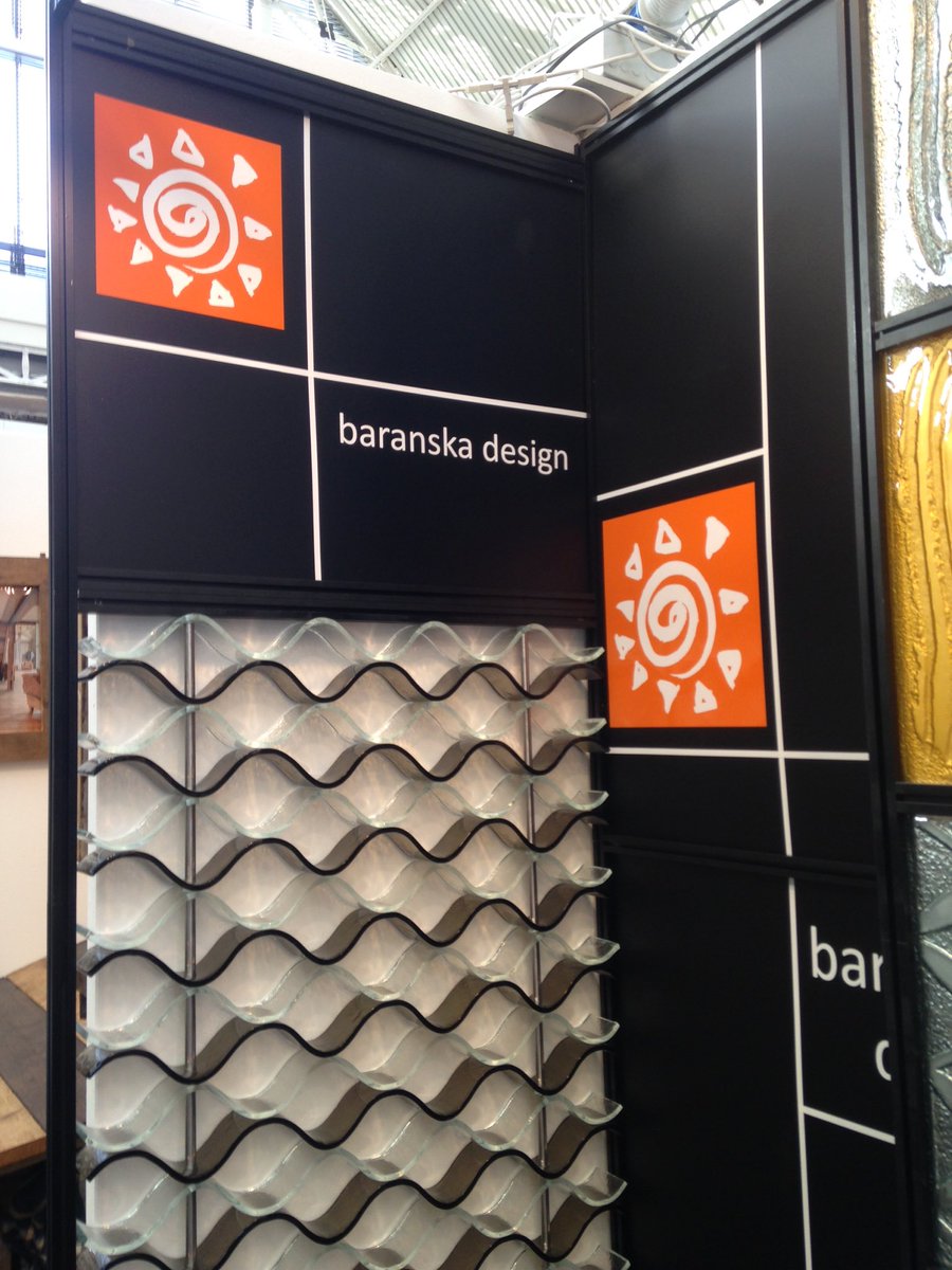 surfacethinking's tweet photo. Stands ready for the 6pm opening from @OfbCo @Soundtect @BaranskaDesign #SDS16 https://t.co/OAtMBvQFoY