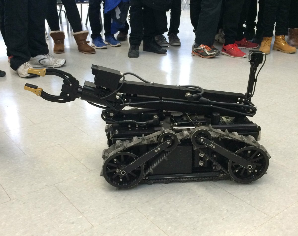 PeelPolice's tweet photo. Thanks to @ICORTechnology for their community support and for showing students new robotic technology. https://t.co/5VJeo76X9k