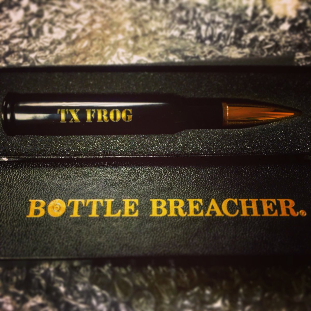 Eagle_Fund's tweet photo. Got our good friend @MarcusLuttrell one of the first #EagleFund @bottlebreacher #breacherup #TxFrog #Frogmen https://t.co/B3nVRlkumM