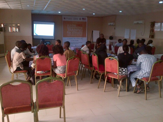 TreasureJars_YC's tweet photo. #FREEEntrepreneurshipTraining #USDeptofState #Day2 #Osogbo #FebruaryBatch @OgbeniDipo https://t.co/duGubpOsBe