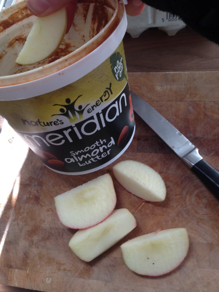 A tub of @MeridianFoods almond nut butter & an apple #happiness #perfectsnack