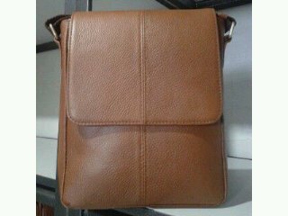 amelung82_biru's tweet photo. Tas selempang kulit ori 550k...free ongkir https://t.co/12VpipdSqd