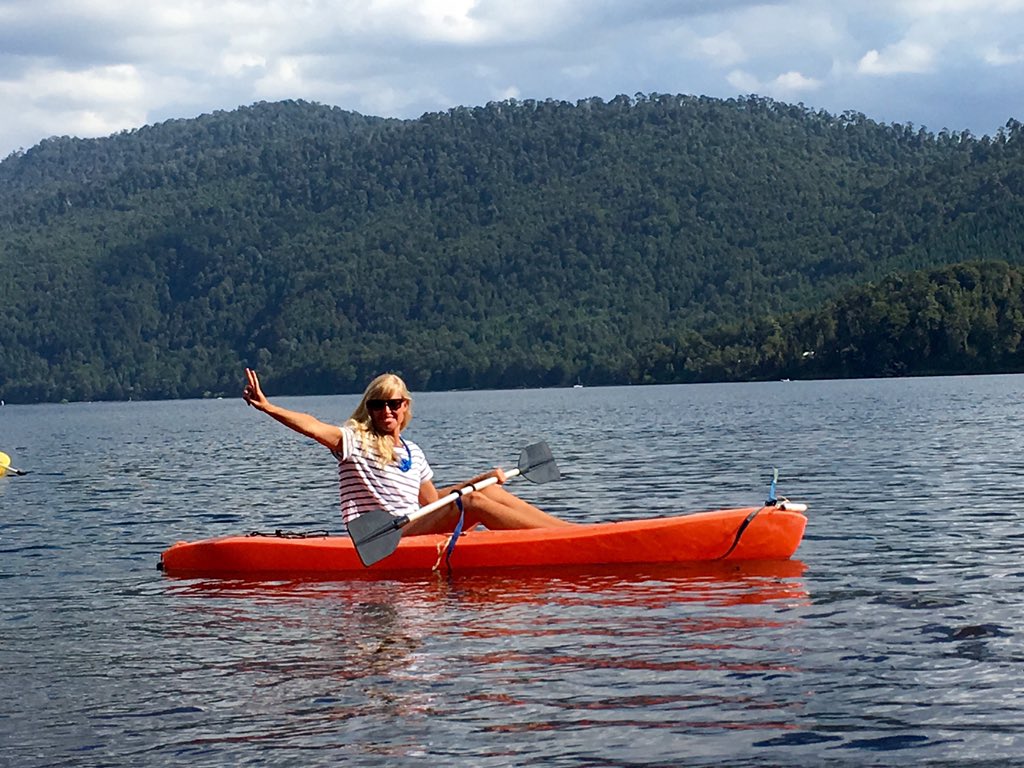 im__queen's tweet photo. #Kayakiando en #PirihueicoLake #HuiloHuilo https://t.co/5ovuFZ2wlz