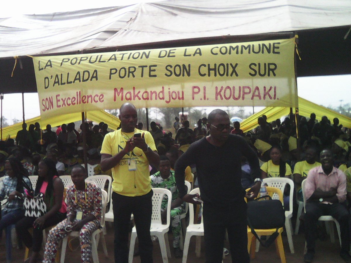 PIKlavictoire's tweet photo. Pour un #benin uni et fort. Allada, Toffo et environ.La vague jaune gagne du terrain.
#PIK2016 #PIKlavictoire https://t.co/6eLIvdMx2E
