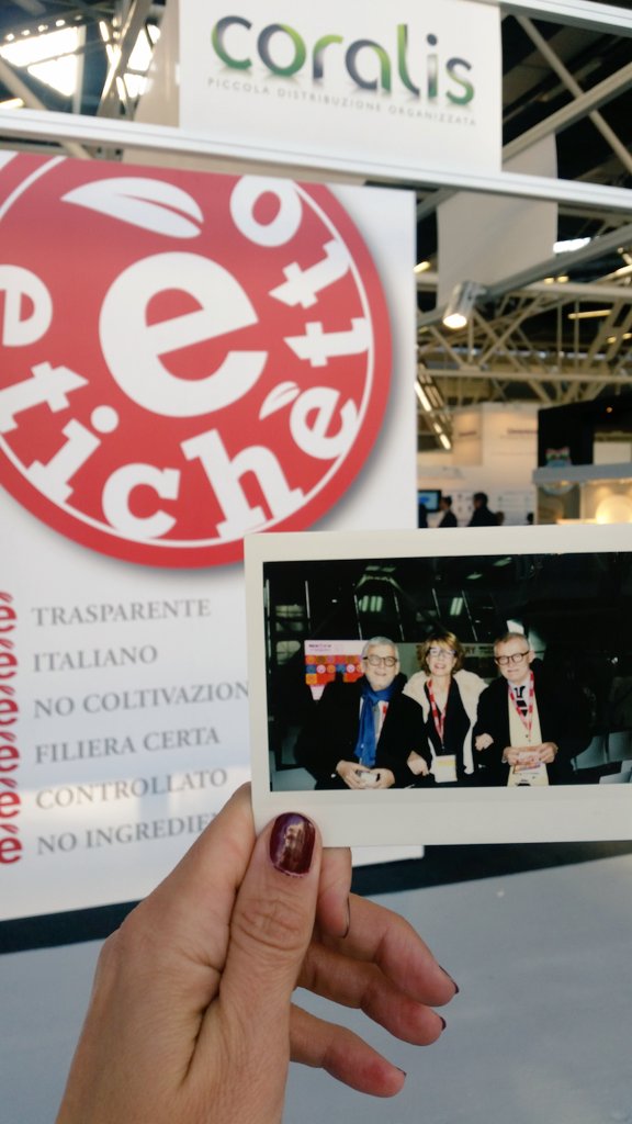 MarceZanellato's tweet photo. .@Lalimentari_PDO @eleonoragraffio @AlsidoMauro @gioditullio @Gdoweek @Clazzati @effecarpani 1mese fa a #marca2016 https://t.co/K1cIFkhZsw