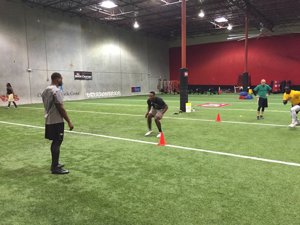 At D1 training in Orlando...Noah Spence so explosive....chuck smith working out 9 future nfl defenders