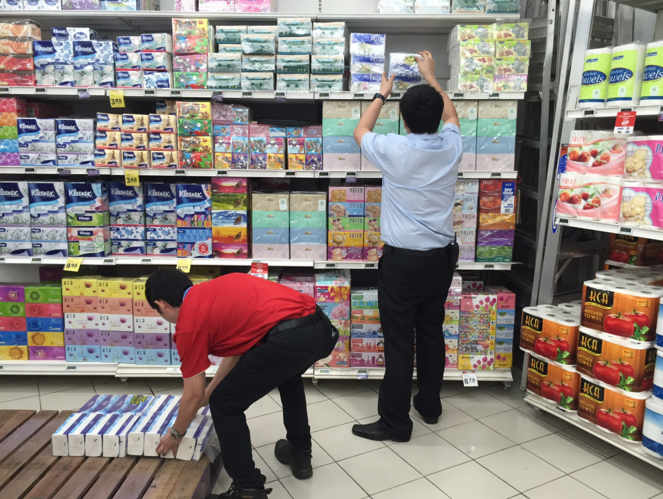 KCCorp's tweet photo. Singapore supermarkets pulling tissue products from shelves. See who's staying &amp; why: https://t.co/ckbfeiQykG https://t.co/7XhJxIsWBA