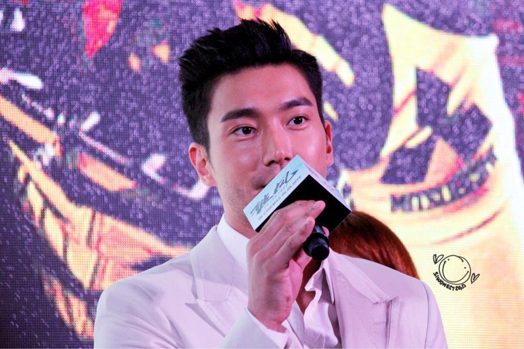 D-555
#HappySiwonDay ❤️