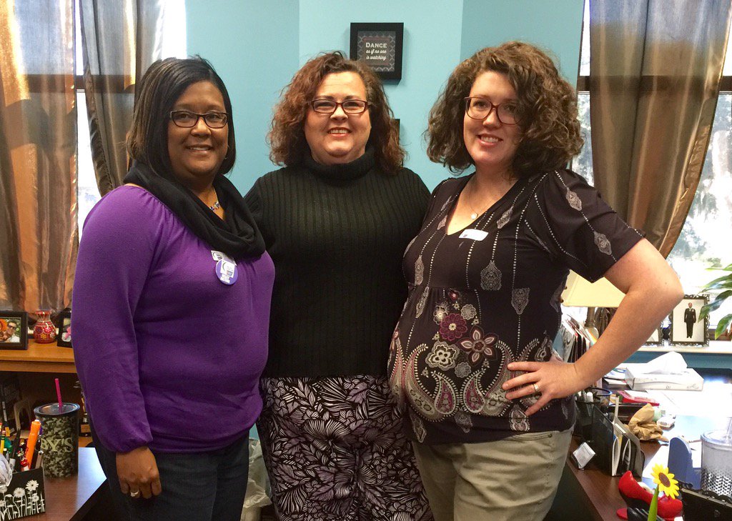 itsrfleming's tweet image. Rosie, Paula, and Jessica #paintlibertypurple