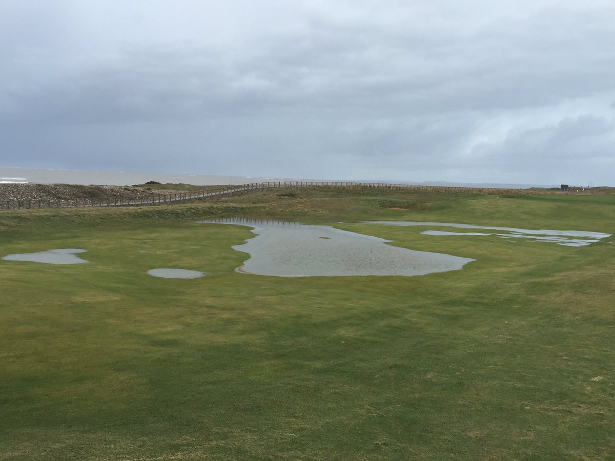 IanKinley's tweet photo. Imogen left her mark, tide breached boundary on 1st 2nd & 3rd, thankfully relatively minimal damage #startpumping https://t.co/e2N4A3BKJU