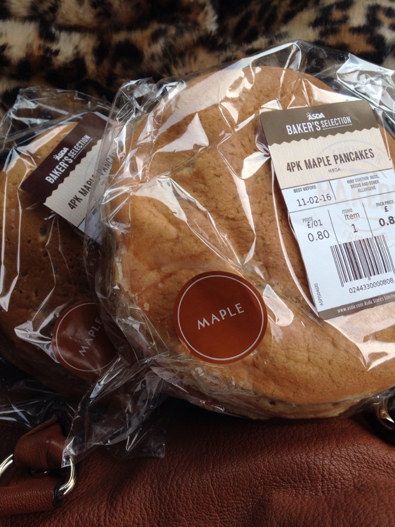 Kids r going to be well impressed with my 'homemade' pancakes tonight! #pancakeday #pancakecheat