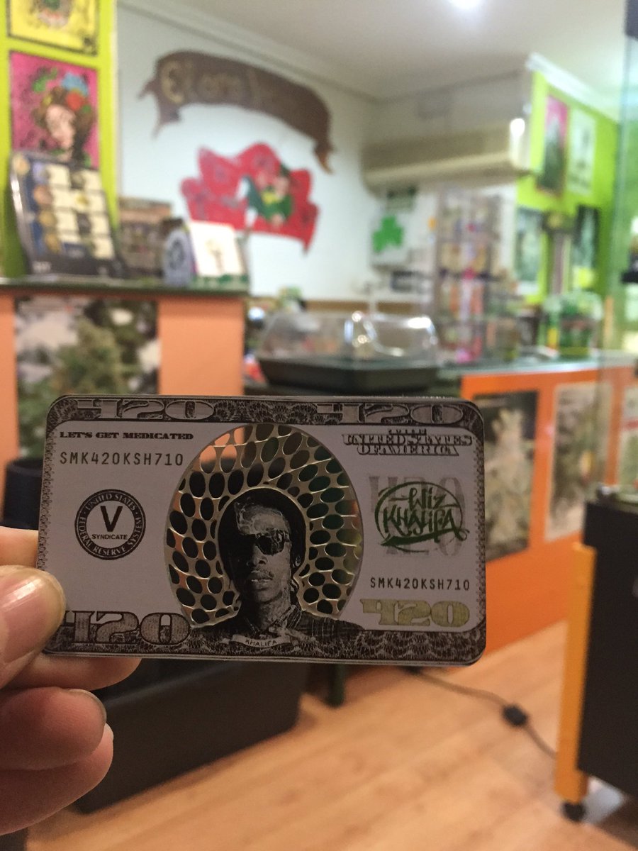 ElOroVerdeGrow's tweet photo. Ya disponible la #GrinderCard de #Wizkhalifa edición limitada, no te quedes sin ella, que vuelan. 🚀🚀 #RAW https://t.co/C3yvDnoW1D