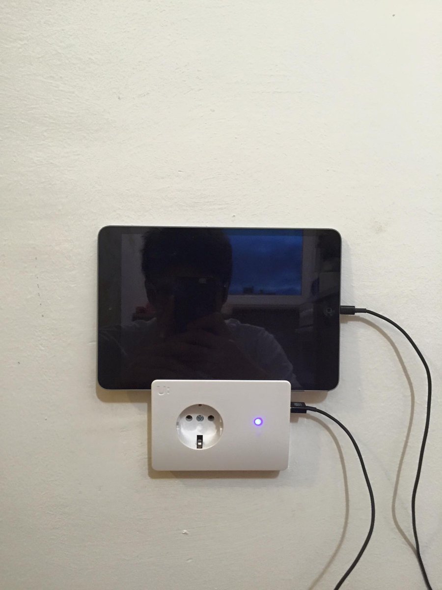 uPlugMe's tweet image. You know how #smartphones are getting bigger and bigger? Well, u:Plug has you covered 😀