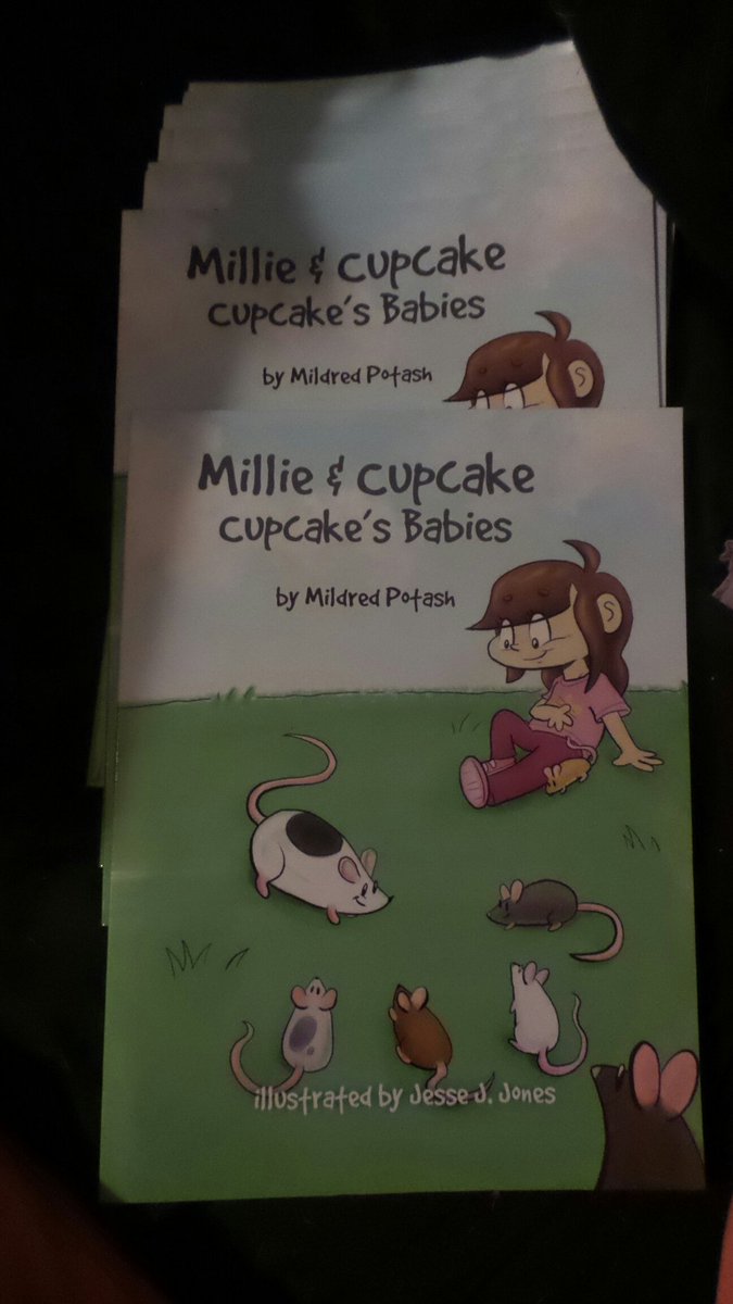 millz11209's tweet photo. My copies have finally arrived #millieandcupcake #petrats #cutestory booktwo https://t.co/M1z8zVOmhg
