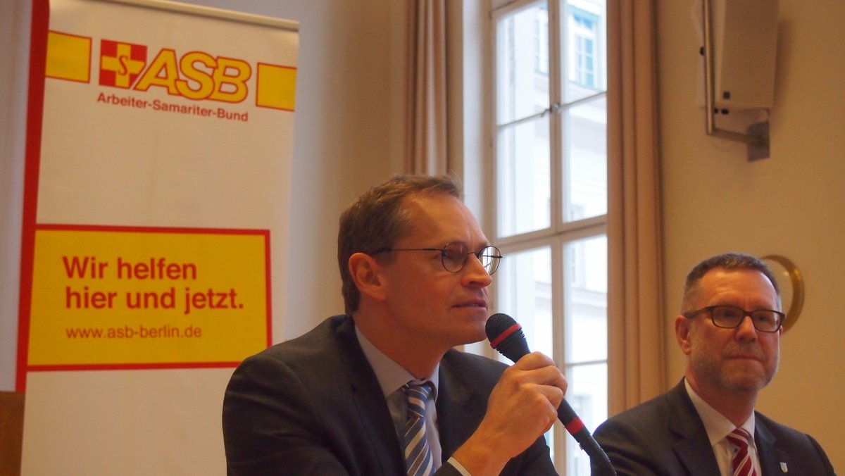 ASBBerlin's tweet photo. Michael Müller will die NUK Wilmersdorf halten und lobte die gute Zusammenarbeit mit dem #ASBBerlin. https://t.co/bYDIjxBYye