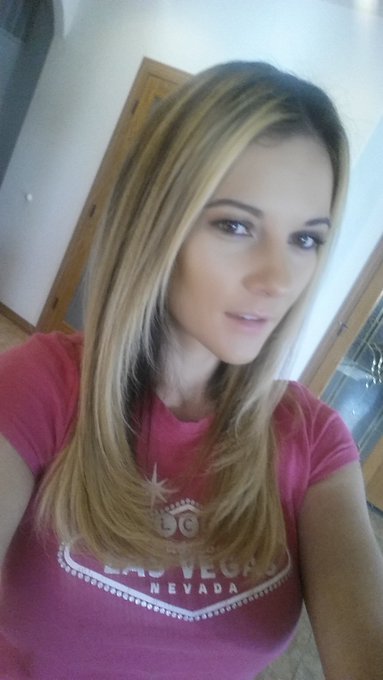 meet my new hair. hello https://t.co/DaOOyJ1x3H<a href="/tag/video"class="tags"><span>#video</span></a><a href="/tag/goldenshower"class="tags"><span>#goldenshower</span></a><a href="/tag/retweet"class="tags"><span>#retweet</span></a><a href="/tag/peeing"class="tags"><span>#peeing</span></a><a href="/tag/pee"class="tags"><span>#pee</span></a><a href="/tag/pissing"class="tags"><span>#pissing</span></a>