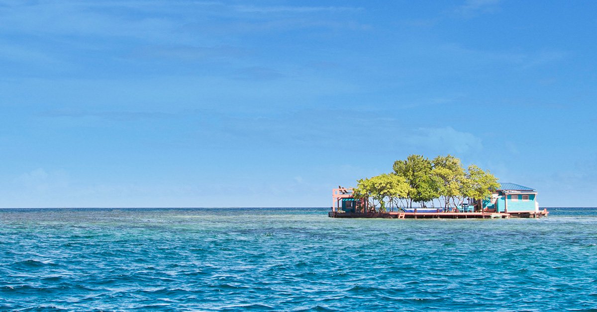 Airbnb's tweet photo. With over 270 islands in the world, here's your chance to call one your own. #LiveThere https://t.co/Ug1ytEk50B https://t.co/HPMIDoyXob