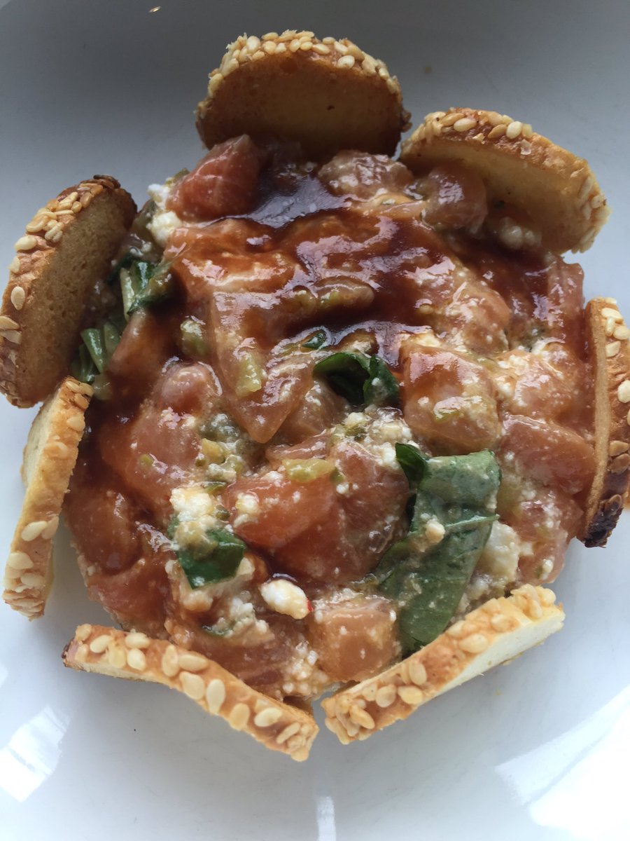 AfonsoV_'s tweet image. After a morning full of meetings it's #ServiceTime @Restotapeo #Open4Lunch @MunizMe @arturpais514 #TartareDeSaumon