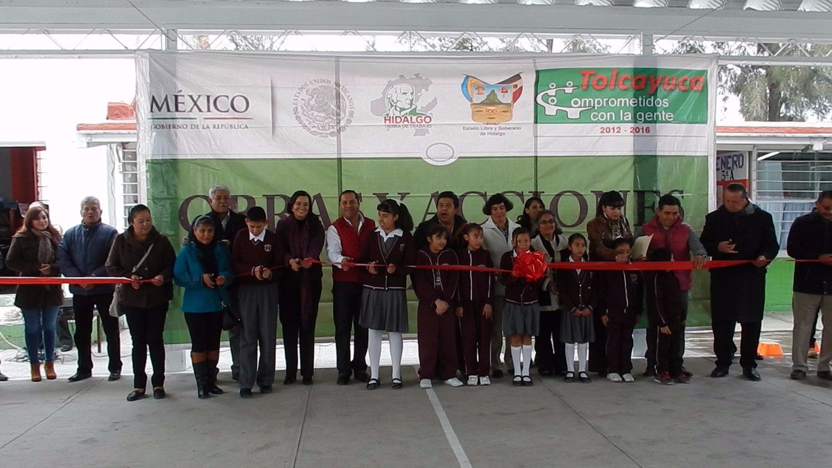 UDR_Tizayuca's tweet photo. Inauguración de techumbre de patio cívico en escuela primaria Itzcoatl, Tolcayuca. #ConstruyendoFuturo @Paco_Olvera https://t.co/cuRBZNN7Gh