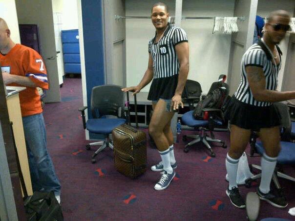 Miss_Met's tweet photo. @Mets do u still own this outfit? #AskFamilia https://t.co/RYhumcGxMr