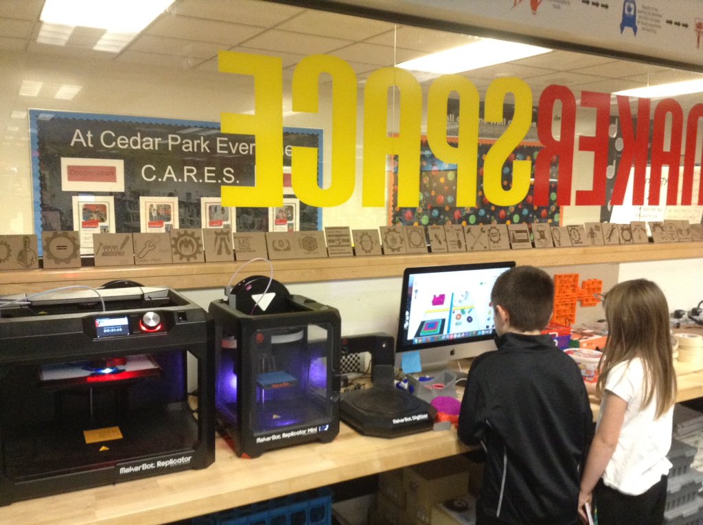cpmakerspace's tweet photo. Turning 2D shapes into 3D shapes with Printshop. Ss can now hold their learning in their hands with 3D printing! https://t.co/Sfn4U71a06