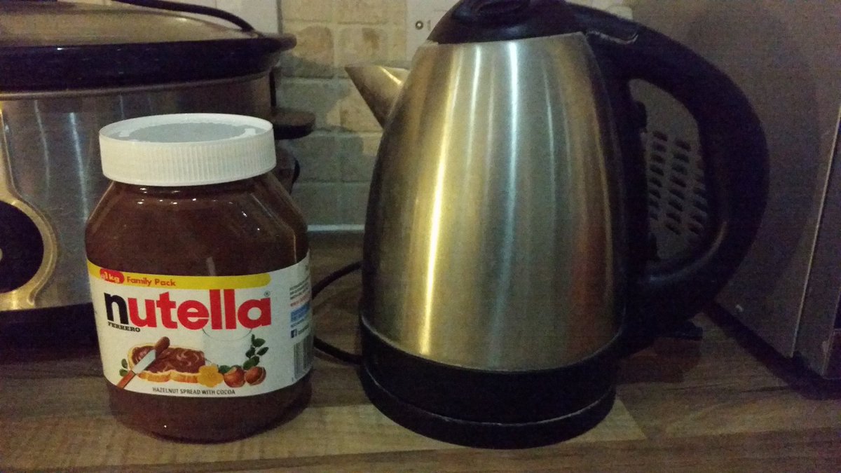 When you leave buying <a href="/NutellaGlobal/">Nutella</a> to the last minute on pancake day and there's only one size left. Whoops!