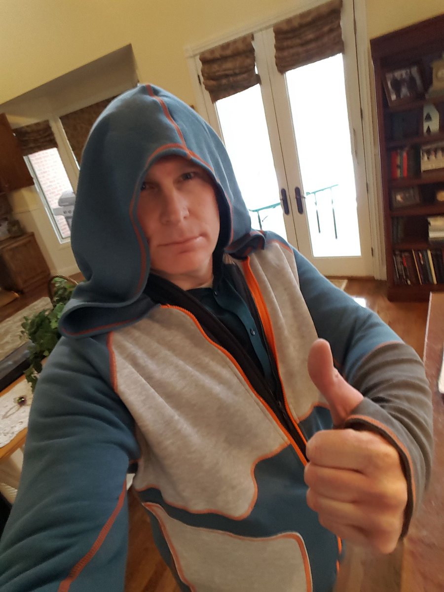 danbfarr's tweet image. Thanks to Bill at LOTH Hoodies for the fun gift. Getting ready for the next event, #FanX16!